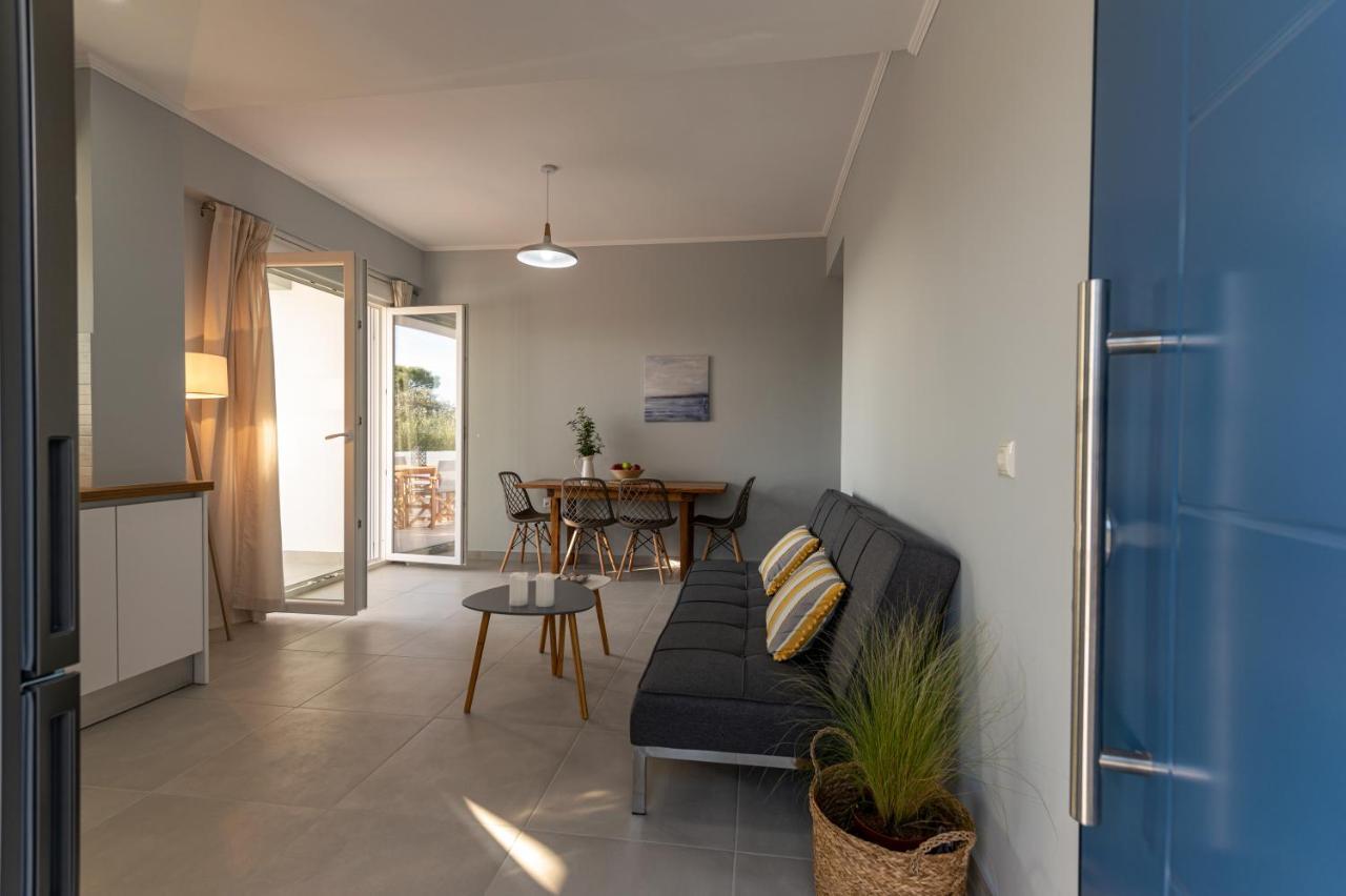 Rizes Seaside Homes Vromonérion 외부 사진